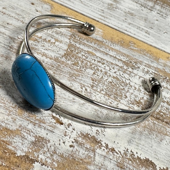 Bangle Bracelet Cuff Oval Stone Silver Tone Up to 7.5" Wrist - Picture 4 of 12